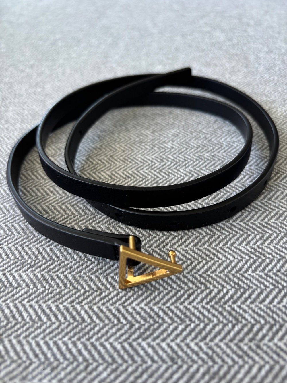 Authentic Bottega Veneta Black Leather Small Triangle Belt